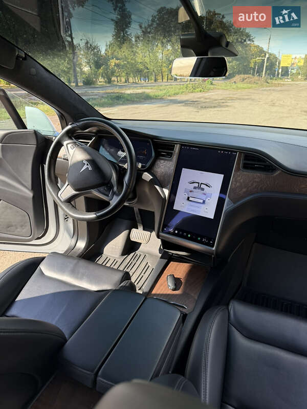 Внедорожник / Кроссовер Tesla Model X 2020 в Сумах