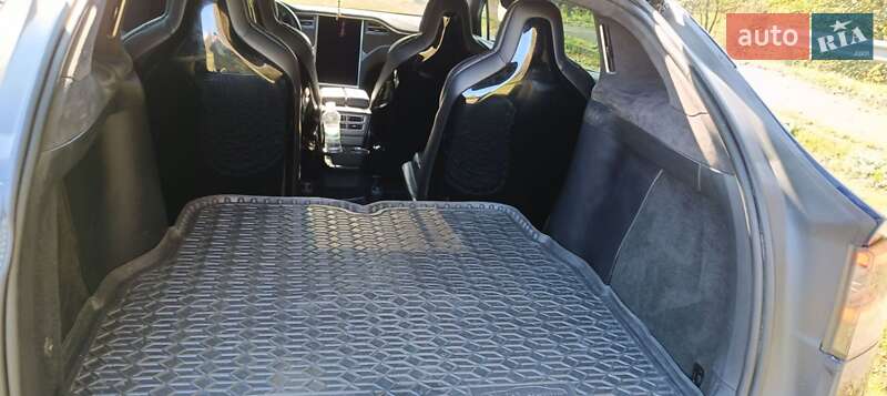 Внедорожник / Кроссовер Tesla Model X 2016 в Галиче