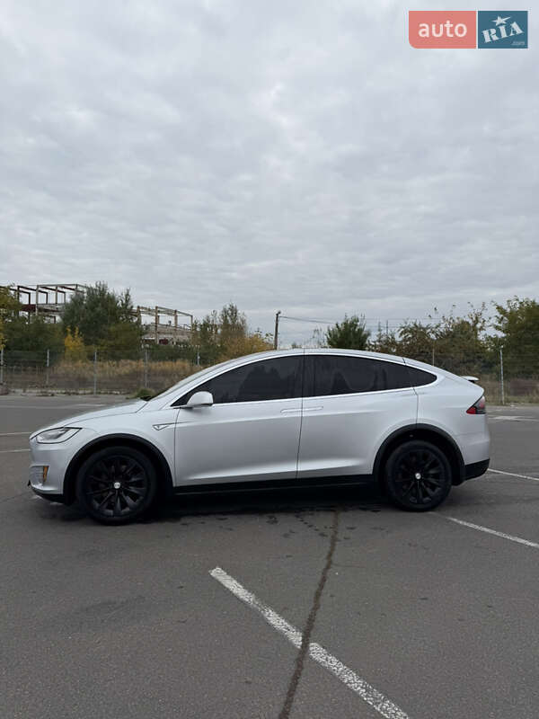 Внедорожник / Кроссовер Tesla Model X 2016 в Киеве