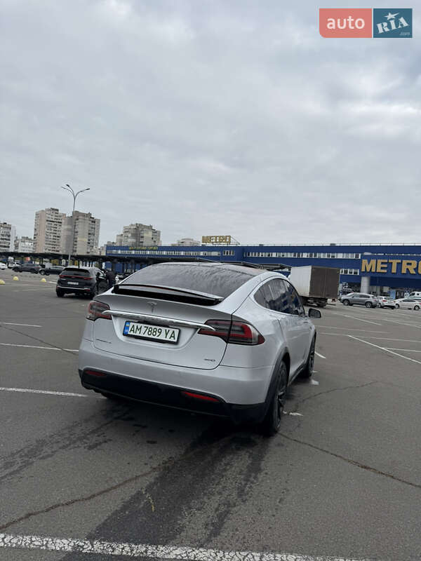 Внедорожник / Кроссовер Tesla Model X 2016 в Киеве
