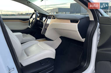 Внедорожник / Кроссовер Tesla Model X 2018 в 