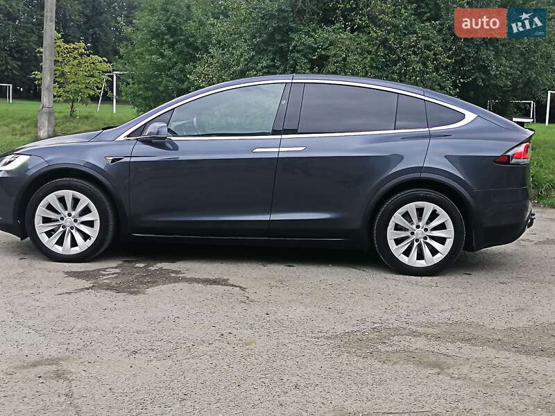 Внедорожник / Кроссовер Tesla Model X 2017 в Ивано-Франковске