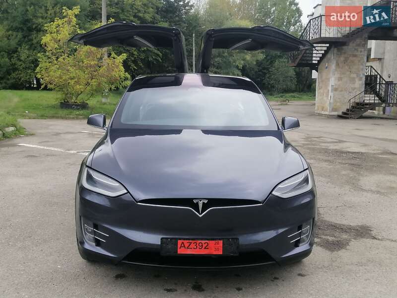 Внедорожник / Кроссовер Tesla Model X 2017 в Ивано-Франковске