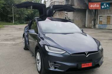 Позашляховик / Кросовер Tesla Model X 2017 в 