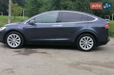 Позашляховик / Кросовер Tesla Model X 2017 в 