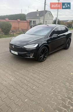 Позашляховик / Кросовер Tesla Model X 2019 в 