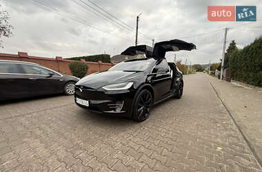Позашляховик / Кросовер Tesla Model X 2019 в 