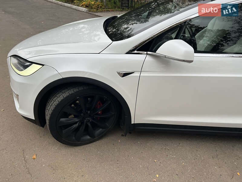 Позашляховик / Кросовер Tesla Model X 2016 в Харкові фото 6 Позашляховик / Кросовер Tesla Model X 2016 в Харкові
