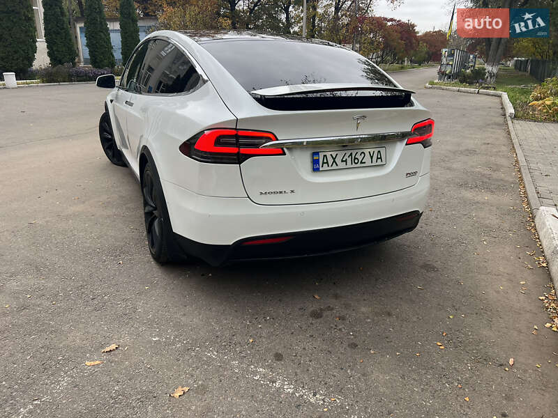 Позашляховик / Кросовер Tesla Model X 2016 в Харкові фото 9 Позашляховик / Кросовер Tesla Model X 2016 в Харкові