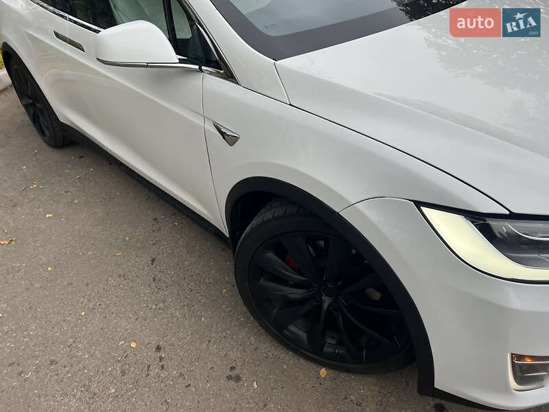 Позашляховик / Кросовер Tesla Model X 2016 в Харкові фото 11 Позашляховик / Кросовер Tesla Model X 2016 в Харкові