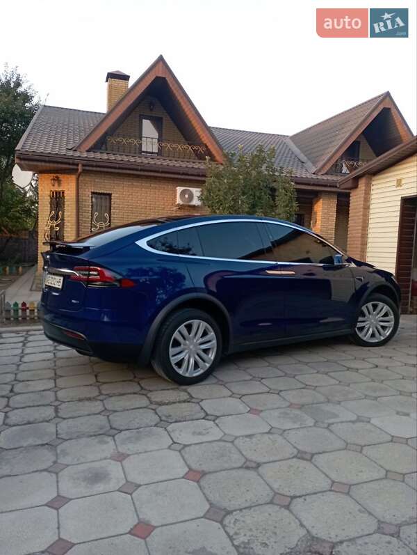 Внедорожник / Кроссовер Tesla Model X 2017 в Каменском