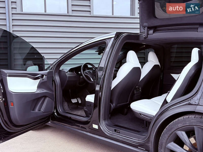 Внедорожник / Кроссовер Tesla Model X 2020 в Сумах