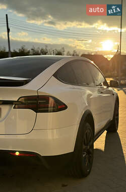 Внедорожник / Кроссовер Tesla Model X 2023 в 
