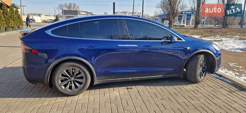 Позашляховик / Кросовер Tesla Model X 2018 в Черкасах фото 22 Позашляховик / Кросовер Tesla Model X 2018 в Черкасах