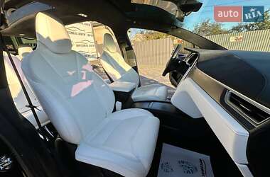 Позашляховик / Кросовер Tesla Model X 2017 в Львові