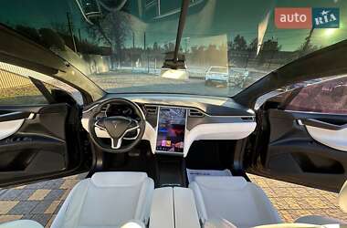 Позашляховик / Кросовер Tesla Model X 2017 в Львові