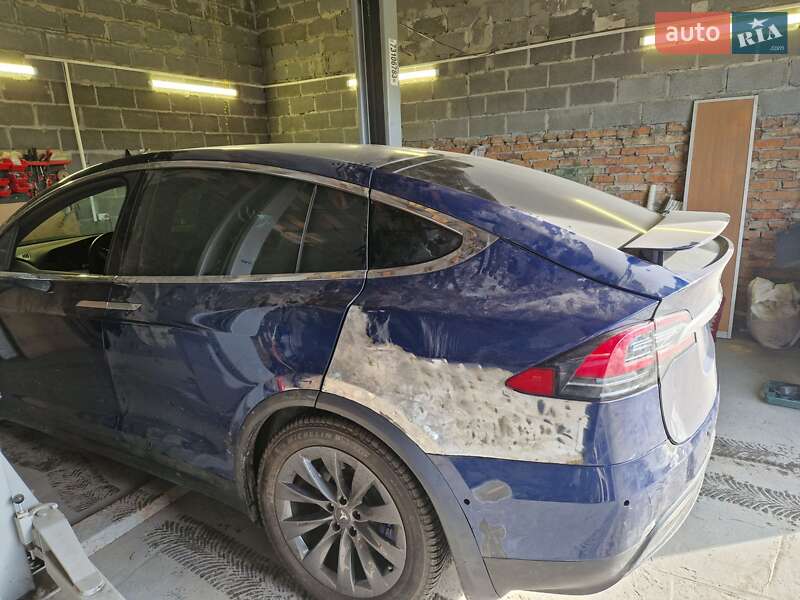 Позашляховик / Кросовер Tesla Model X 2018 в Черкасах фото 6 Позашляховик / Кросовер Tesla Model X 2018 в Черкасах