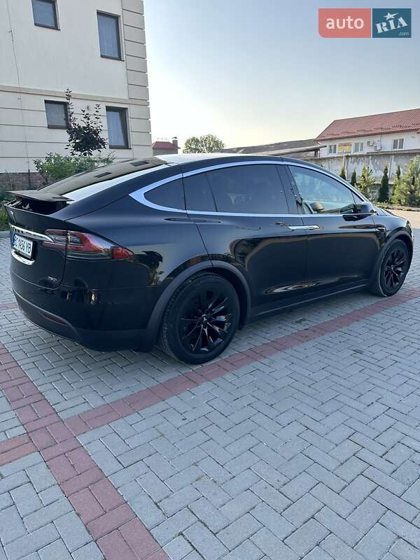 Внедорожник / Кроссовер Tesla Model X 2017 в Золочеве фото 6 Внедорожник / Кроссовер Tesla Model X 2017 в Золочеве