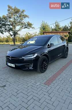 Позашляховик / Кросовер Tesla Model X 2017 в Золочеві