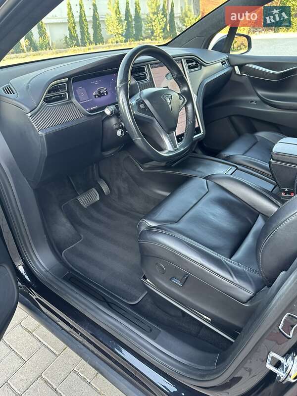 Внедорожник / Кроссовер Tesla Model X 2017 в Золочеве фото 20 Внедорожник / Кроссовер Tesla Model X 2017 в Золочеве