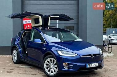 Позашляховик / Кросовер Tesla Model X 2016 в Києві