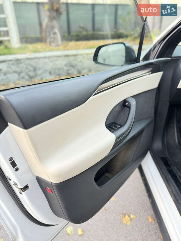 Внедорожник / Кроссовер Tesla Model X 2022 в Виннице