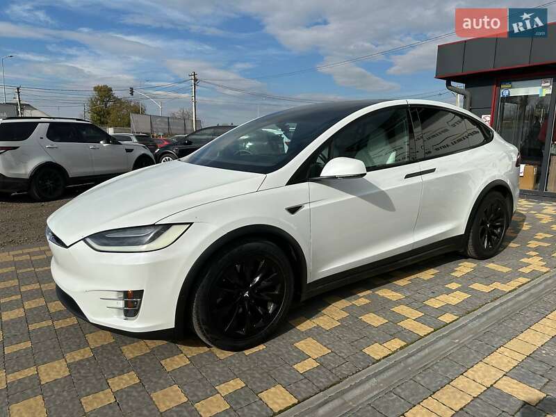 Внедорожник / Кроссовер Tesla Model X 2016 в Львове фото 12 Внедорожник / Кроссовер Tesla Model X 2016 в Львове