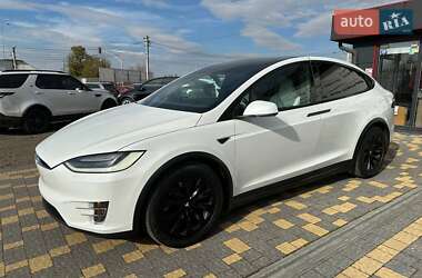 Позашляховик / Кросовер Tesla Model X 2016 в 