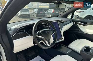 Позашляховик / Кросовер Tesla Model X 2016 в 