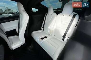Позашляховик / Кросовер Tesla Model X 2016 в 