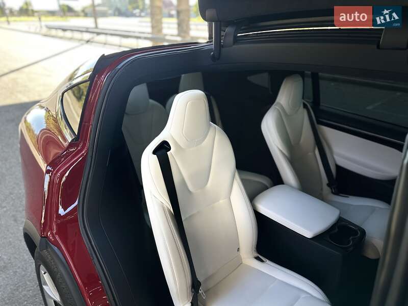 Внедорожник / Кроссовер Tesla Model X 2018 в Одессе фото 23 Внедорожник / Кроссовер Tesla Model X 2018 в Одессе
