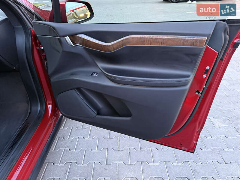 Внедорожник / Кроссовер Tesla Model X 2020 в Тернополе