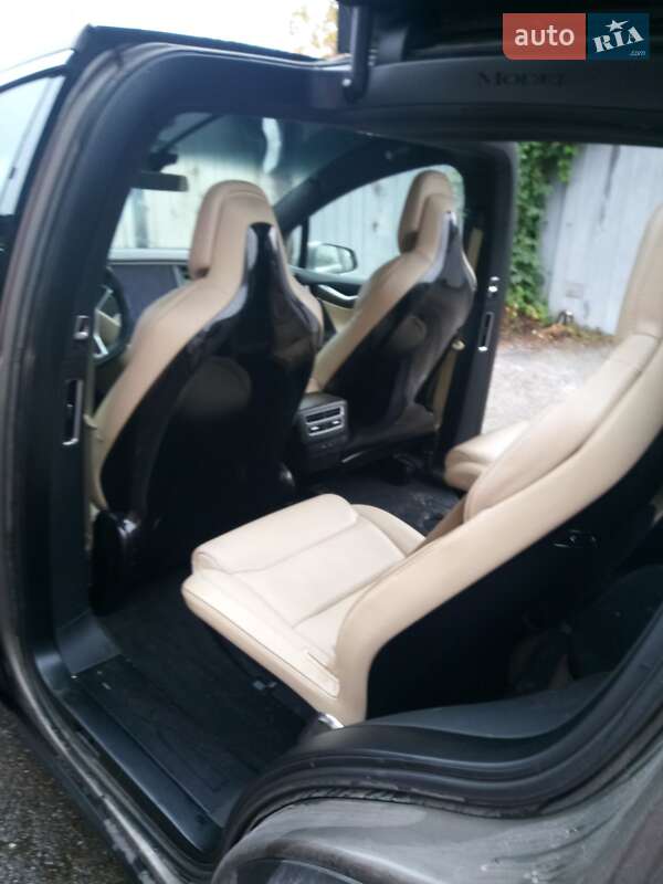 Внедорожник / Кроссовер Tesla Model X 2016 в Киеве фото 5 Внедорожник / Кроссовер Tesla Model X 2016 в Киеве