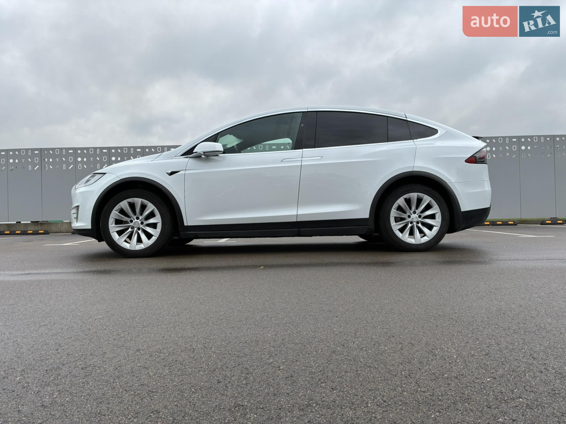 2020 Tesla Model X - мініатюра 13