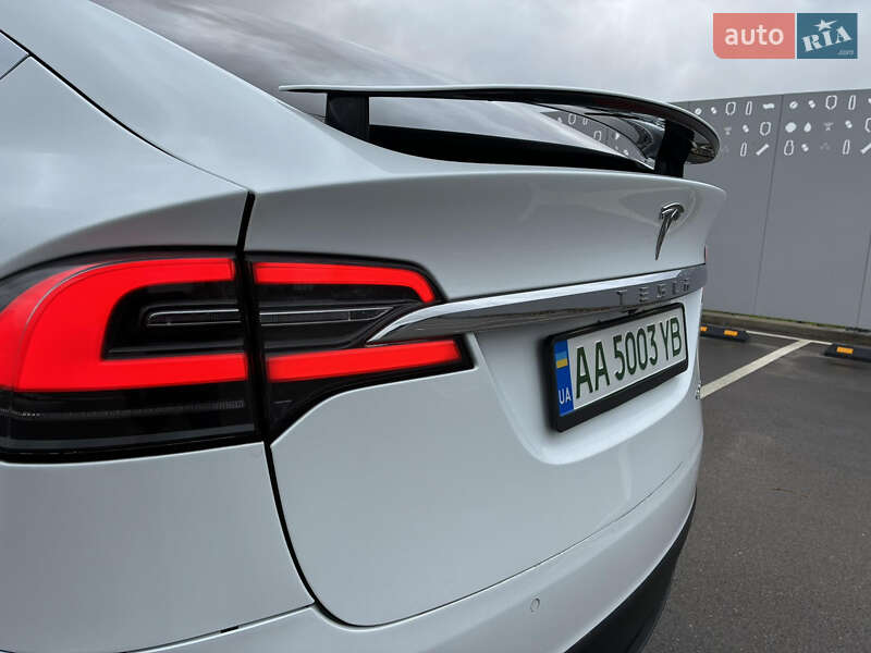Позашляховик / Кросовер Tesla Model X 2020 в Києві фото 24 Позашляховик / Кросовер Tesla Model X 2020 в Києві