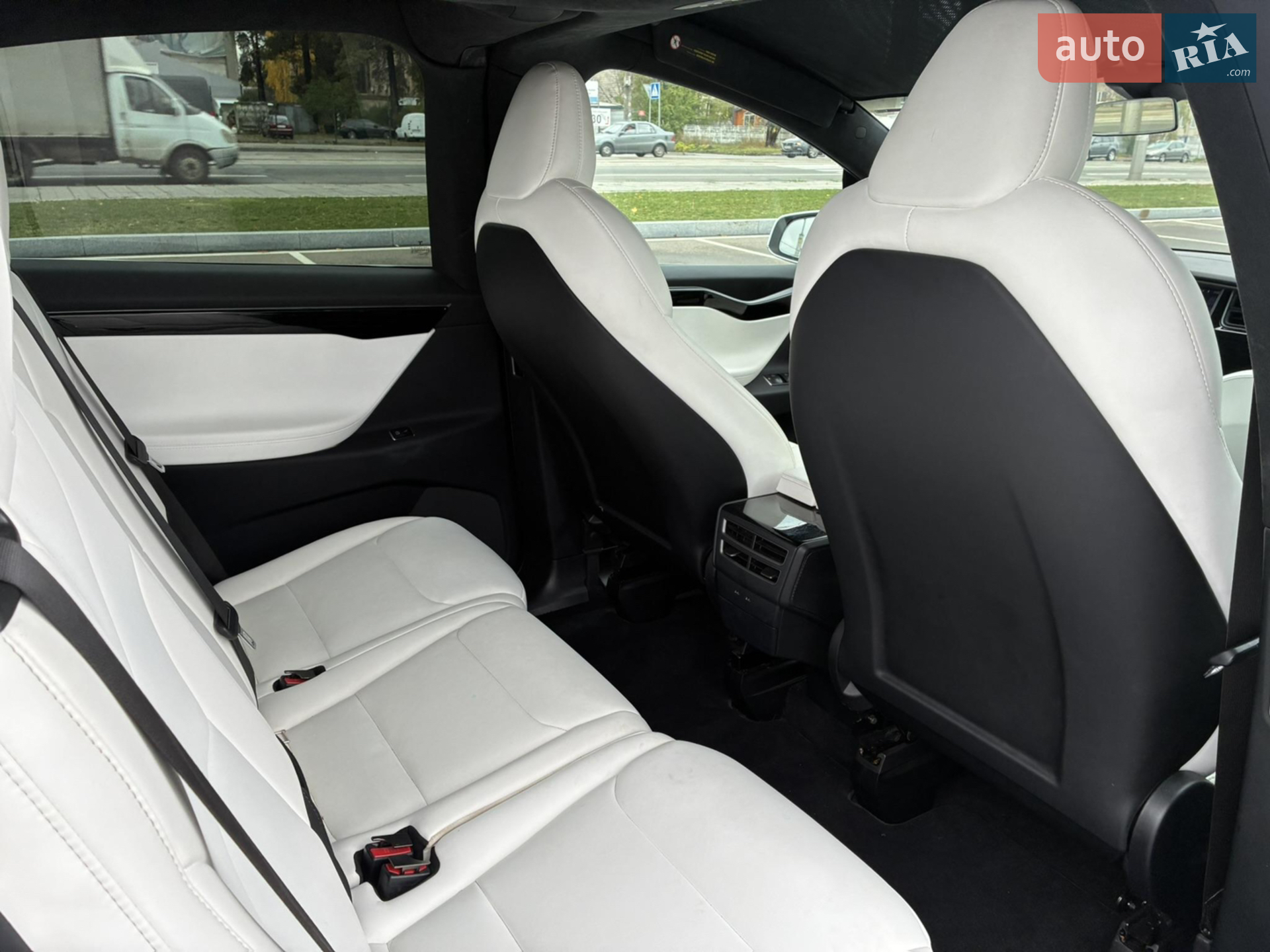 2020 Tesla Model X - мініатюра 26