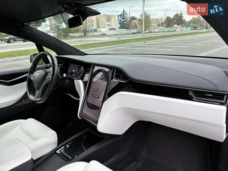 Позашляховик / Кросовер Tesla Model X 2020 в Києві фото 39 Позашляховик / Кросовер Tesla Model X 2020 в Києві