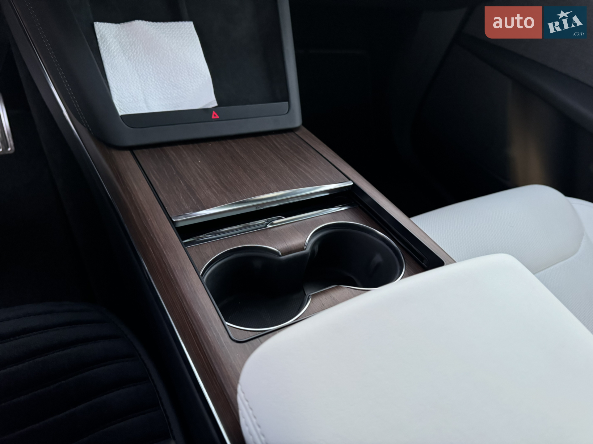 2022 Tesla Model X - мініатюра 13