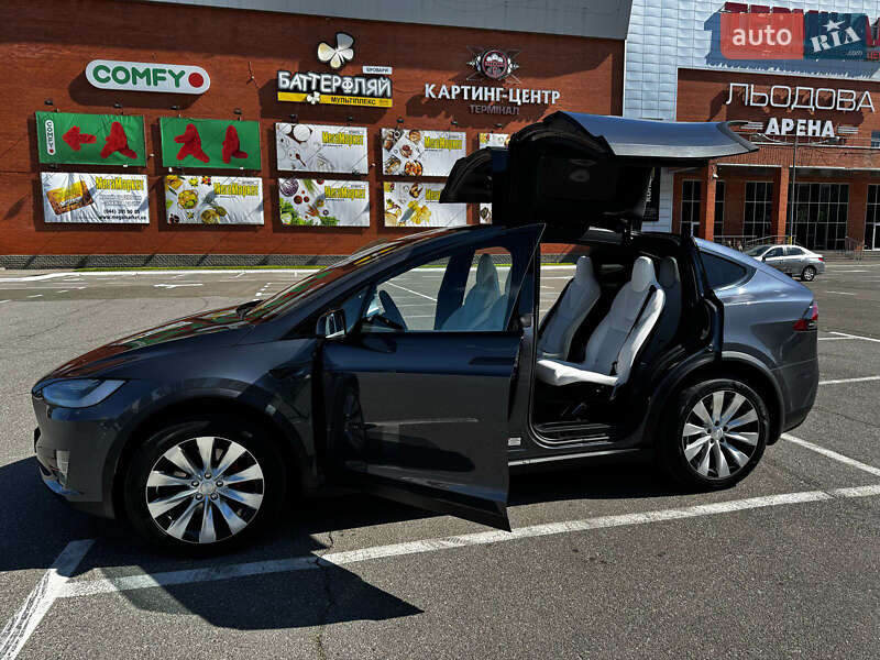 Позашляховик / Кросовер Tesla Model X 2019 в Києві фото 20 Позашляховик / Кросовер Tesla Model X 2019 в Києві