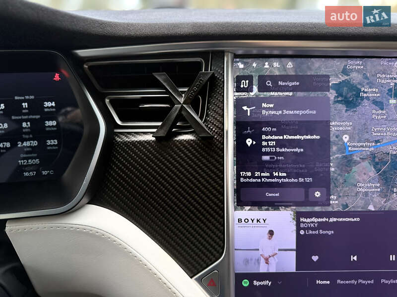 Позашляховик / Кросовер Tesla Model X 2017 в Львові