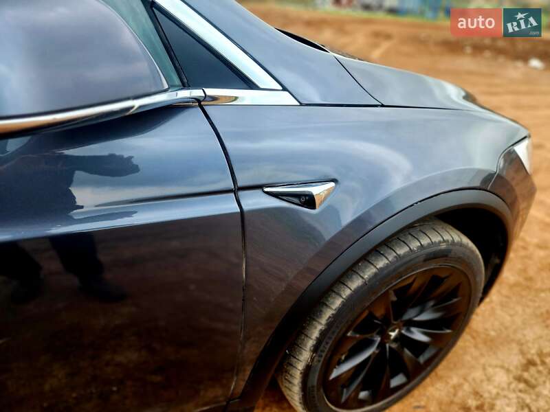 Внедорожник / Кроссовер Tesla Model X 2018 в Одессе