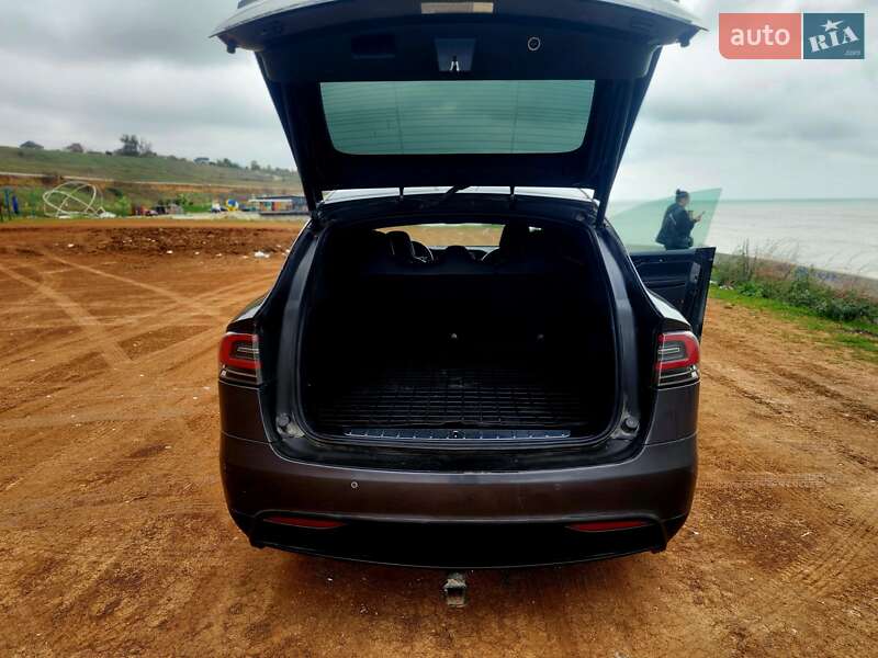 Внедорожник / Кроссовер Tesla Model X 2018 в Одессе