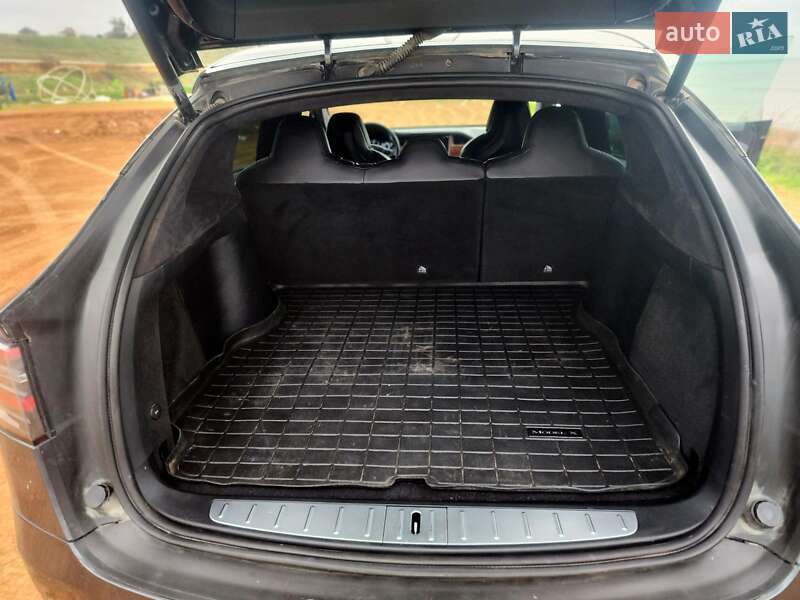 Внедорожник / Кроссовер Tesla Model X 2018 в Одессе
