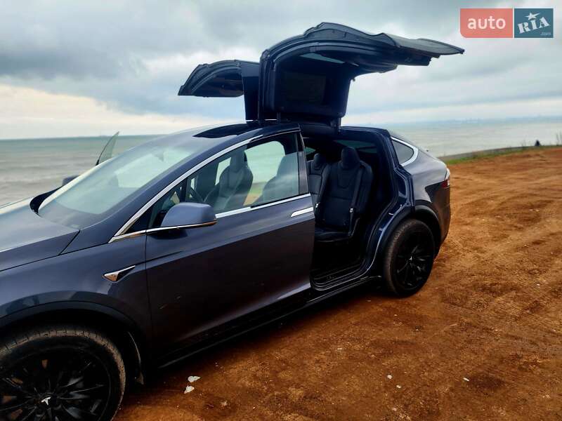 Внедорожник / Кроссовер Tesla Model X 2018 в Одессе