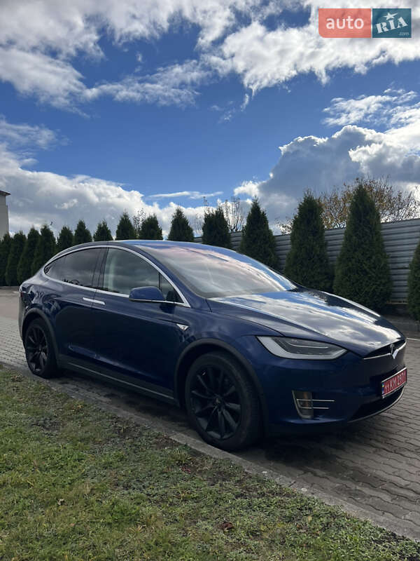 Tesla Model X 2016