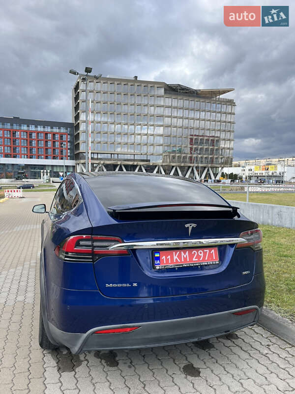 Позашляховик / Кросовер Tesla Model X 2016 в Львові фото 18 Позашляховик / Кросовер Tesla Model X 2016 в Львові