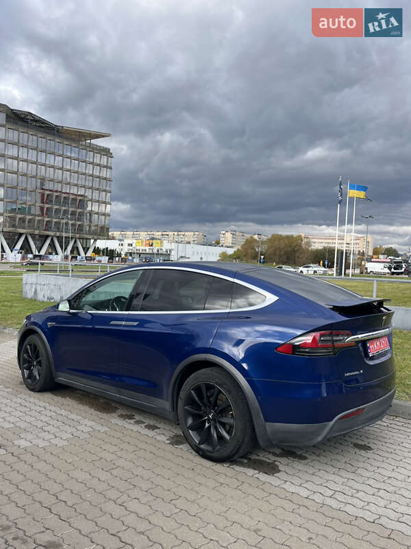 Позашляховик / Кросовер Tesla Model X 2016 в Львові фото 22 Позашляховик / Кросовер Tesla Model X 2016 в Львові