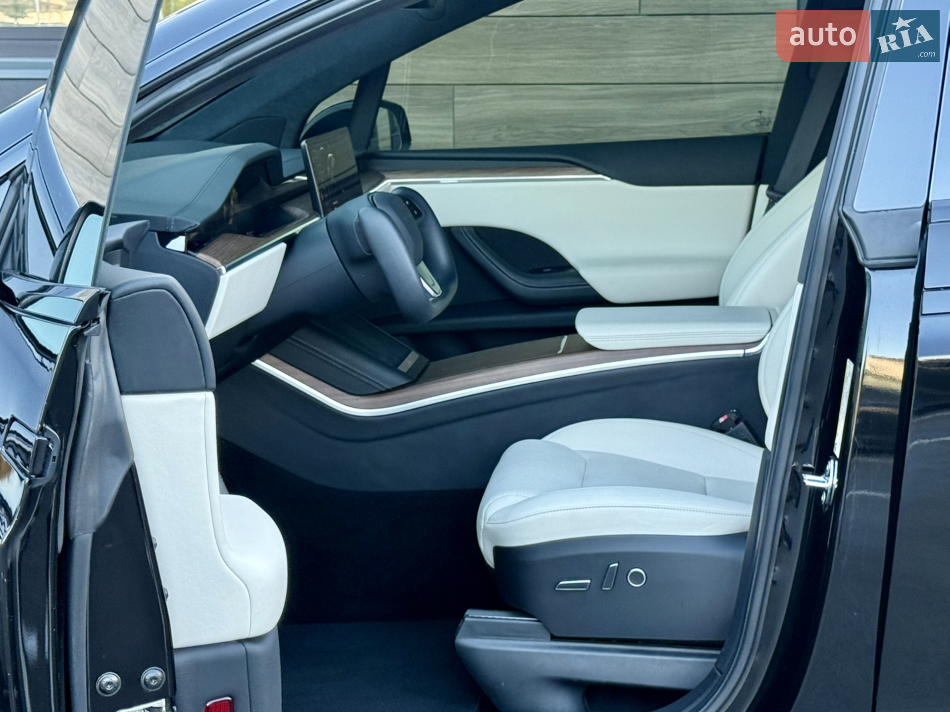 2022 Tesla Model X - мініатюра 23
