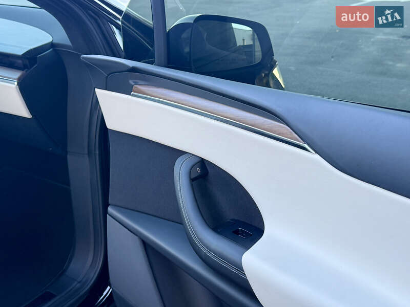 Позашляховик / Кросовер Tesla Model X 2022 в Києві