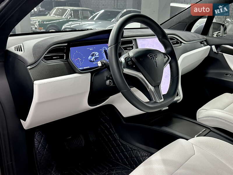Позашляховик / Кросовер Tesla Model X 2016 в Харкові фото 16 Позашляховик / Кросовер Tesla Model X 2016 в Харкові